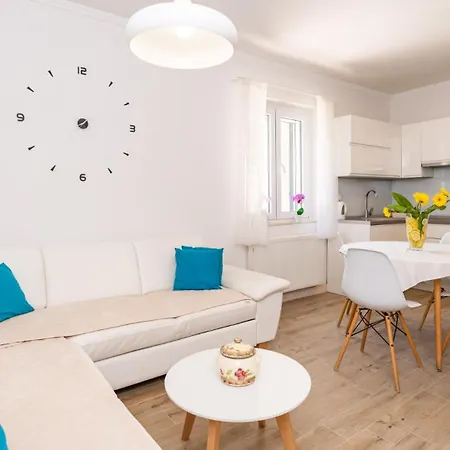 Kate - By Guide * Dubrovnik