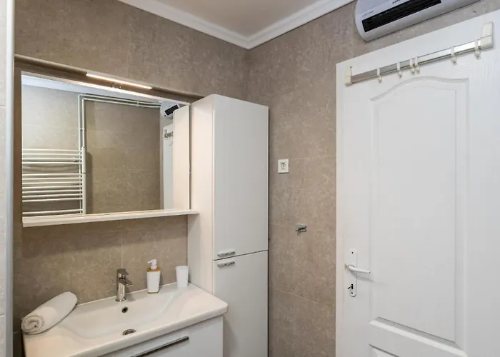 Villa Kate - By Guide